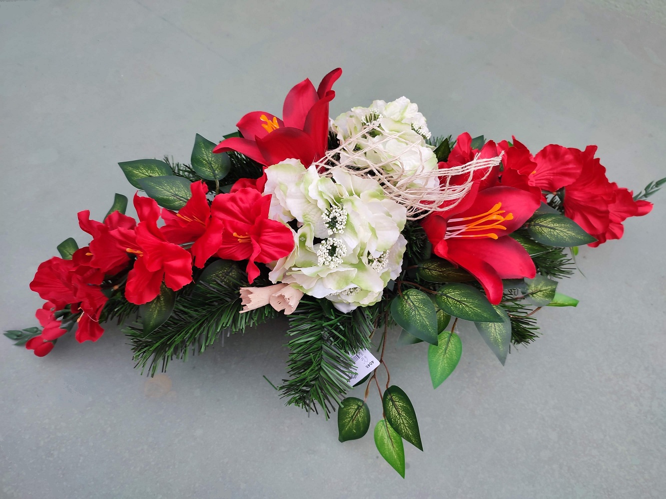 Smútočná ikebana na hroby červená 95 cm