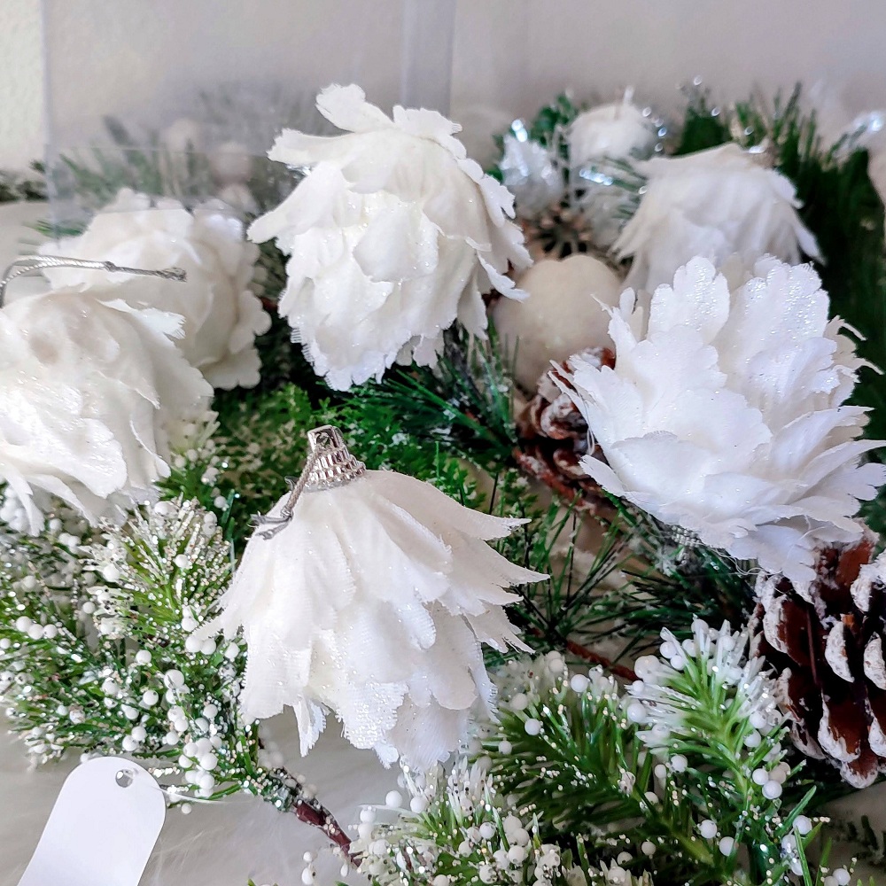 Vianočné gule biele kvety 6 ks 6 cm