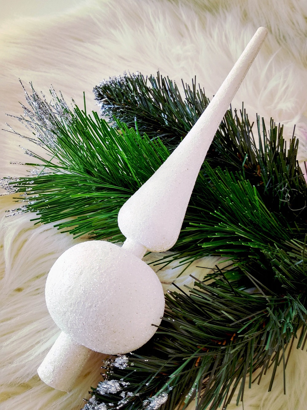 Biely špic na vianočný stromček 24 cm