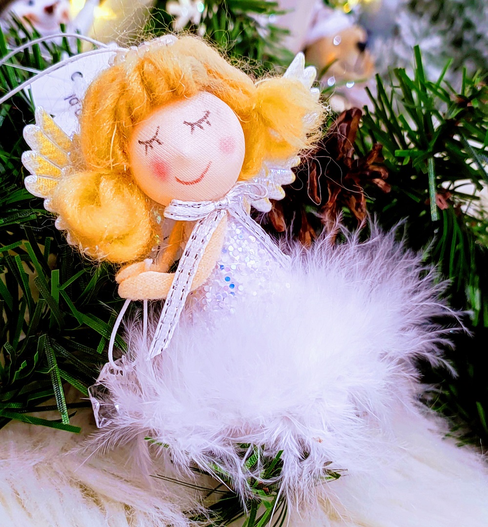 Závesný vianočný anjelik 6,5 cm