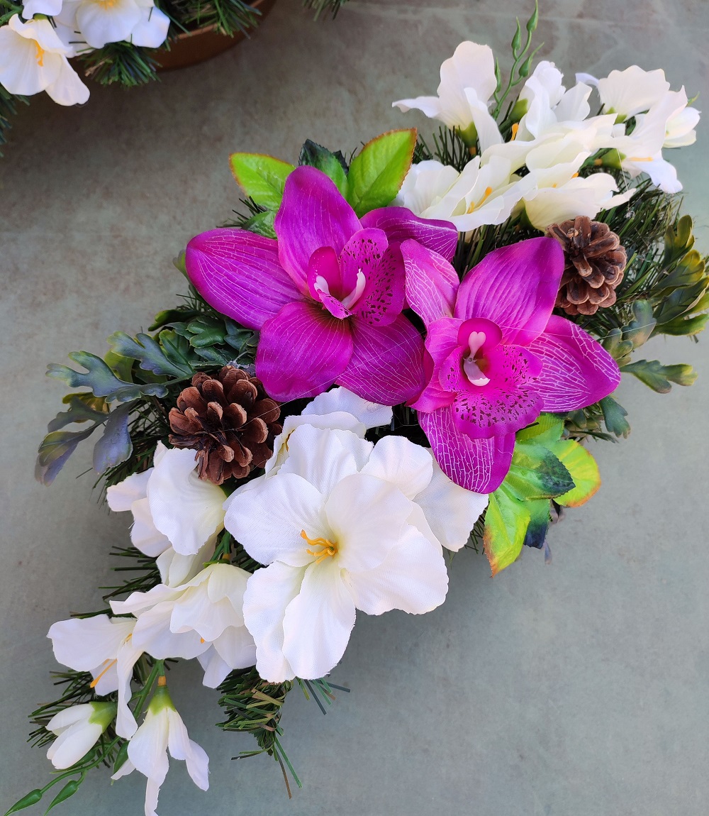 Spomienkový aranžmán s orchideou