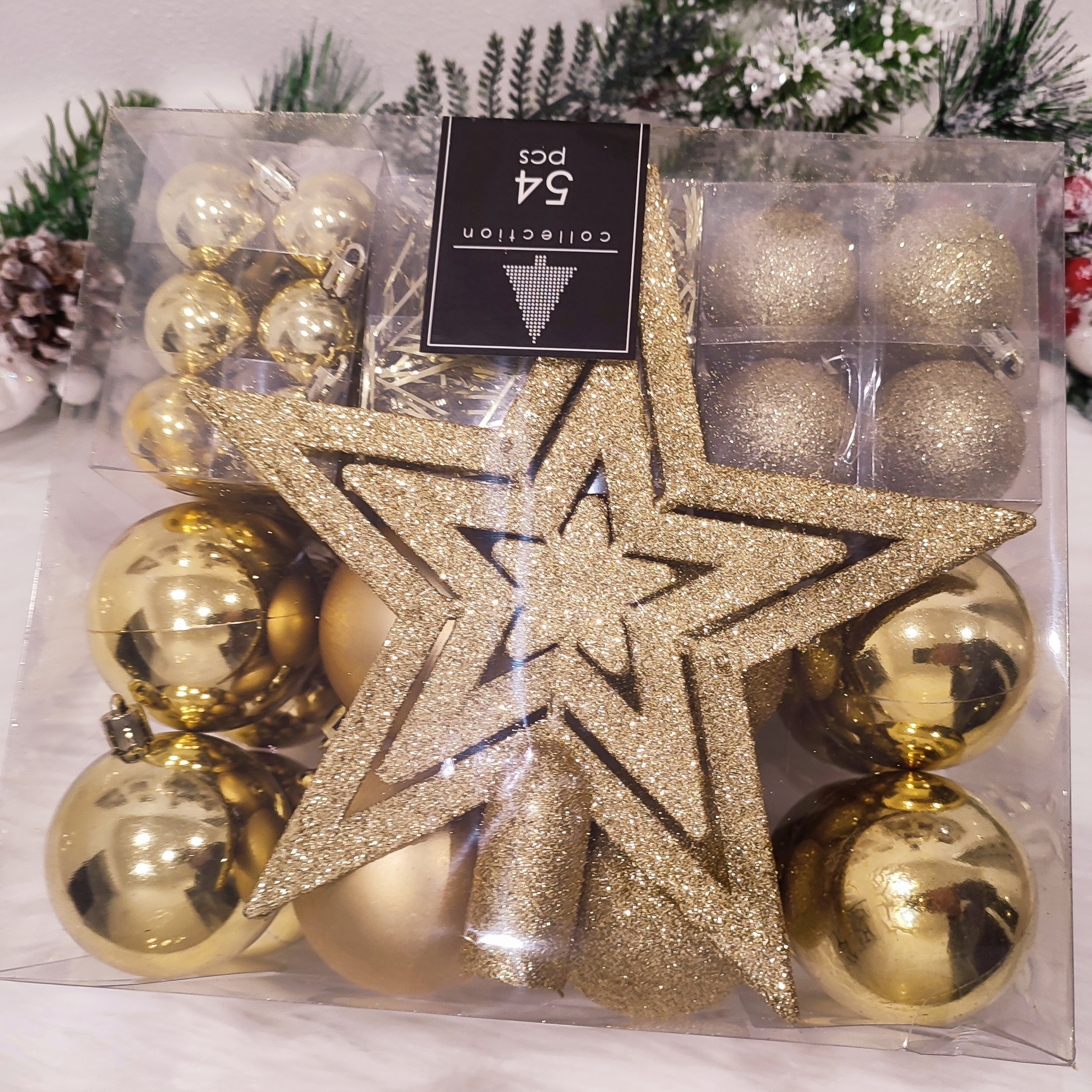 Set zlatých ozdôb na stromček 54 ks