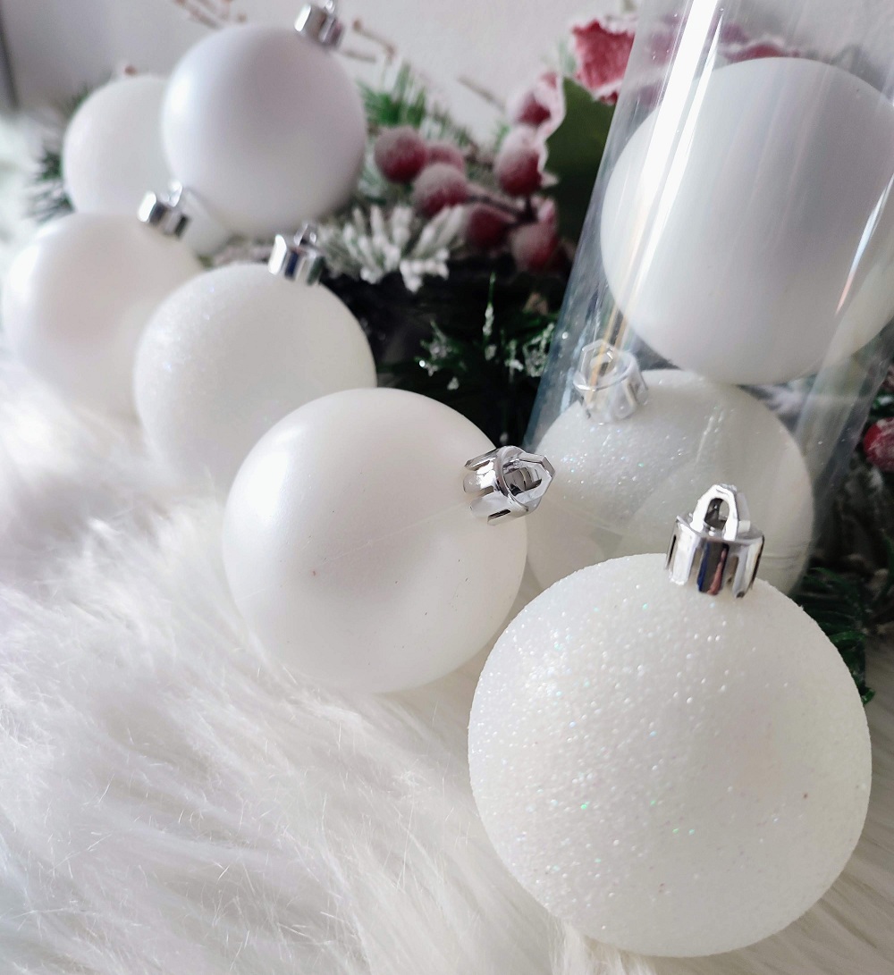 Vianočné gule biele tri druhy 9 ks 6 cm