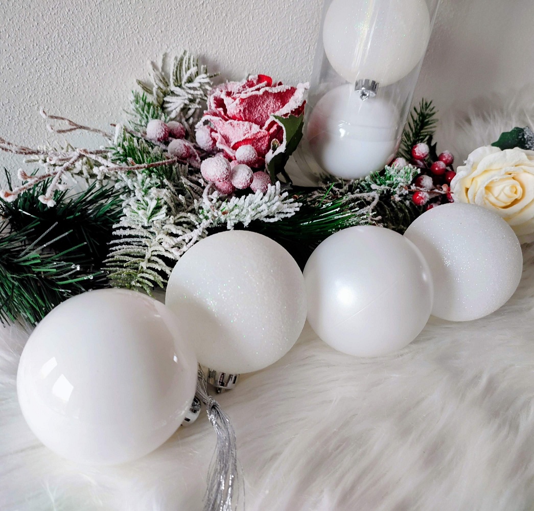 Biele vianočné gule tri druhy 8 ks 8 cm