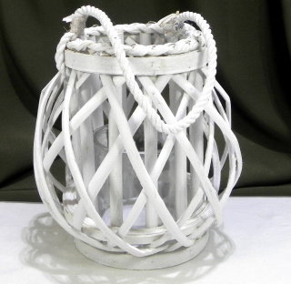 Biely prútený lampáš 22 cm