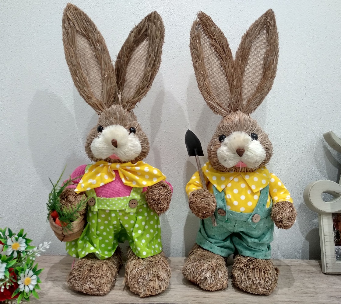 Jarné slamené dekorácie